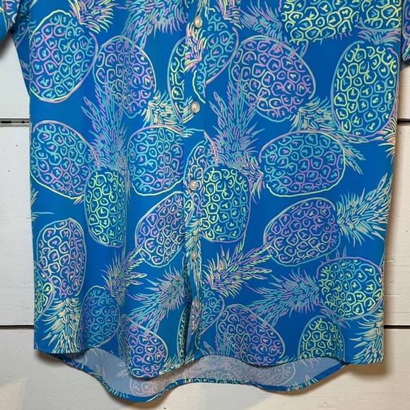Chubbies Mens Blue Pineapple Hawaiian Performance Polo Shirt Medium - Picture 4 of 9
